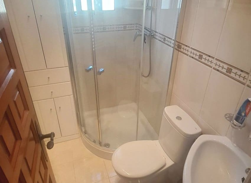 Chalet de 3 habitaciones en Villamartin en venta con piscina garaje - 425.000 € (Ref: 9855805)