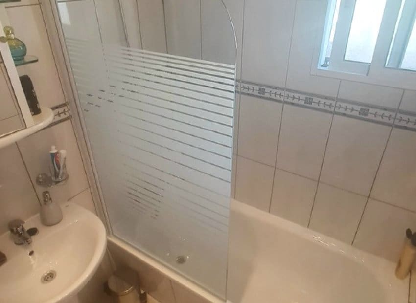Chalet de 3 habitaciones en Villamartin en venta con piscina garaje - 425.000 € (Ref: 9855805)