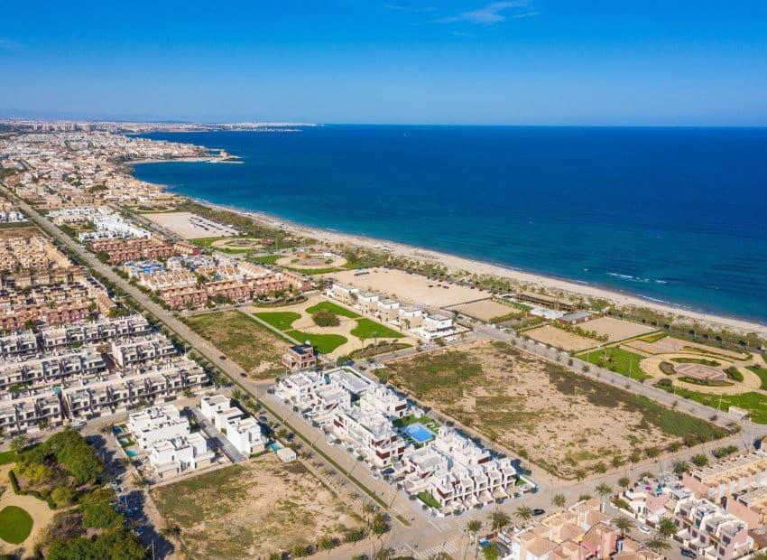 2 bedroom Apartment for sale in Pilar de la Horadada with pool garage - € 369,900 (Ref: 9855807)