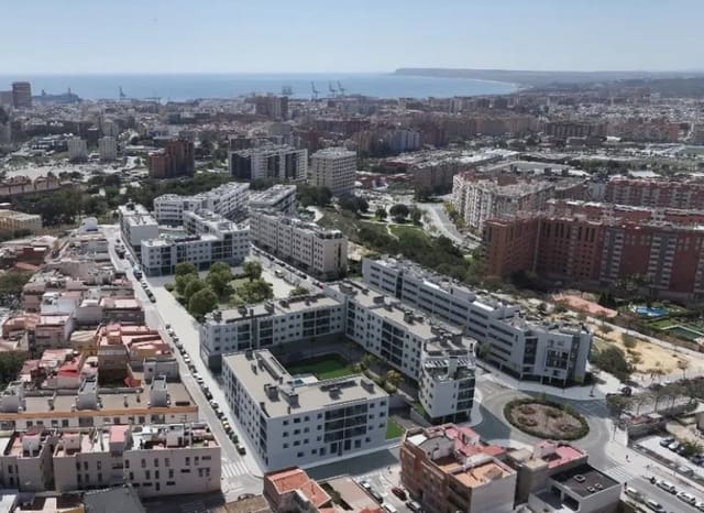 3 sypialnia Apartament na sprzedaż w San Agustín, Miasto Alicante / Alacant z basenem garażem - 280 500 € (Ref: 9855808)