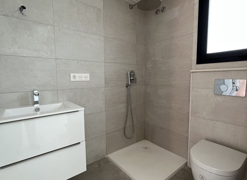 Chalet de 3 habitaciones en Gran Alacant en venta con piscina - 435.000 € (Ref: 9855819)