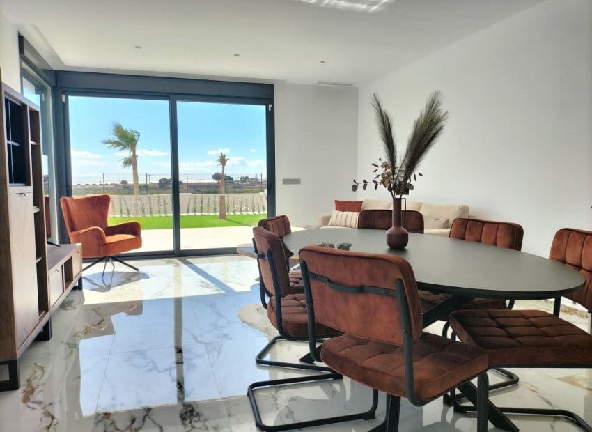 3 soveværelse Villa til salg i Pilar de la Horadada med swimmingpool garage - € 420.000 (Ref: 9855821)