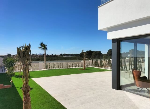 3 soveværelse Villa til salg i Pinar de Campoverde, Pilar de la Horadada med swimmingpool garage - € 420.000 (Ref: 9855821)