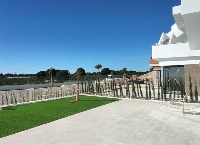 3 soveværelse Villa til salg i Pinar de Campoverde, Pilar de la Horadada med swimmingpool garage - € 420.000 (Ref: 9855821)