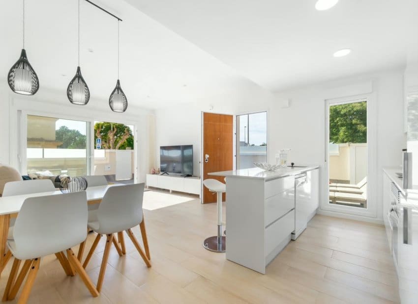 3 Zimmer Villa zu verkaufen in Pilar de la Horadada mit Pool Garage - 424.950 € (Ref: 9855836)