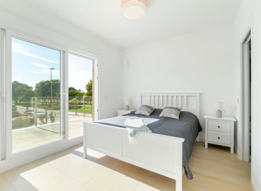 3 Zimmer Villa zu verkaufen in Pilar de la Horadada mit Pool Garage - 424.950 € (Ref: 9855836)