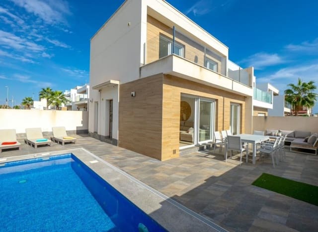 3 Zimmer Villa zu verkaufen in Pilar de la Horadada mit Pool Garage - 424.950 € (Ref: 9855836)