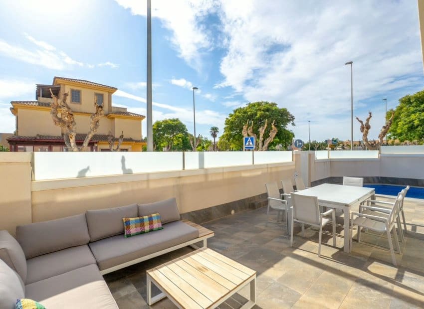 3 Zimmer Villa zu verkaufen in Pilar de la Horadada mit Pool Garage - 424.950 € (Ref: 9855836)