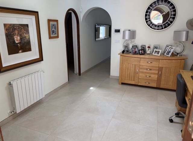 4 soveværelse Villa til salg i Pinar de Campoverde, Pilar de la Horadada med swimmingpool garage - € 699.950 (Ref: 9855837)