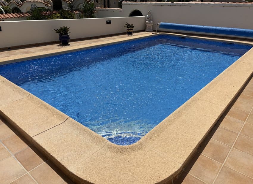 4 bedroom Villa for sale in Pinar de Campoverde with pool garage - € 699,950 (Ref: 9855837)