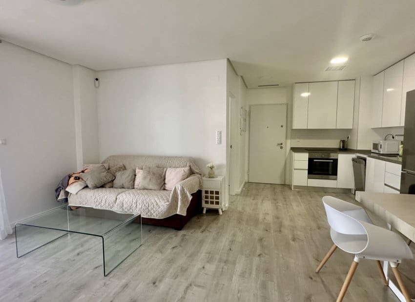 3 soveværelse Lejlighed til salg i Villamartin med swimmingpool - € 320.000 (Ref: 9855839)