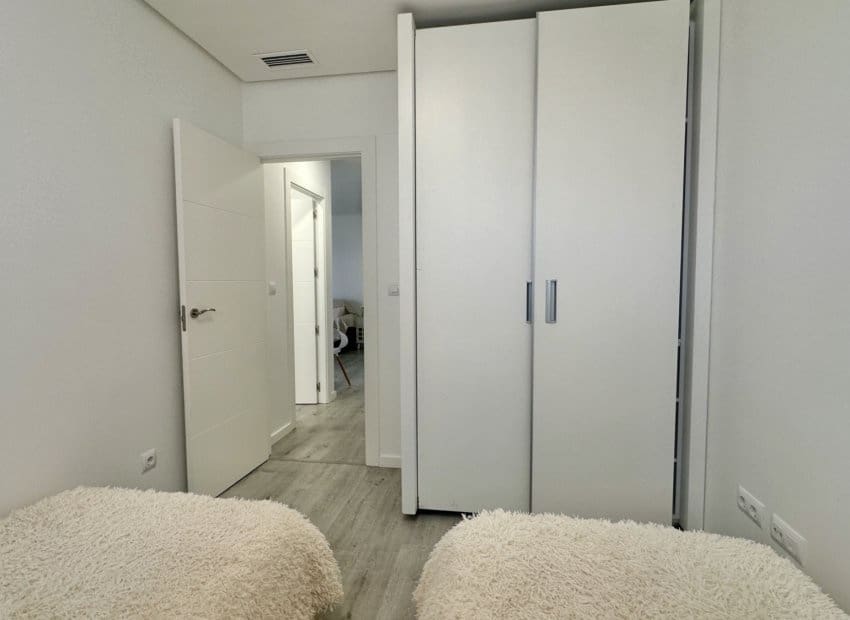 3 soveværelse Lejlighed til salg i Villamartin med swimmingpool - € 320.000 (Ref: 9855839)