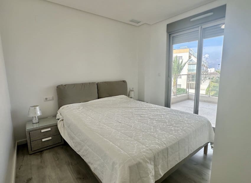 3 soveværelse Lejlighed til salg i Villamartin med swimmingpool - € 320.000 (Ref: 9855839)