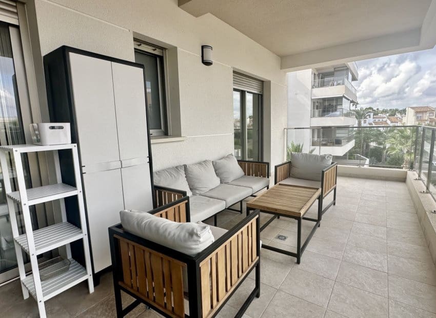 3 soveværelse Lejlighed til salg i Villamartin med swimmingpool - € 320.000 (Ref: 9855839)