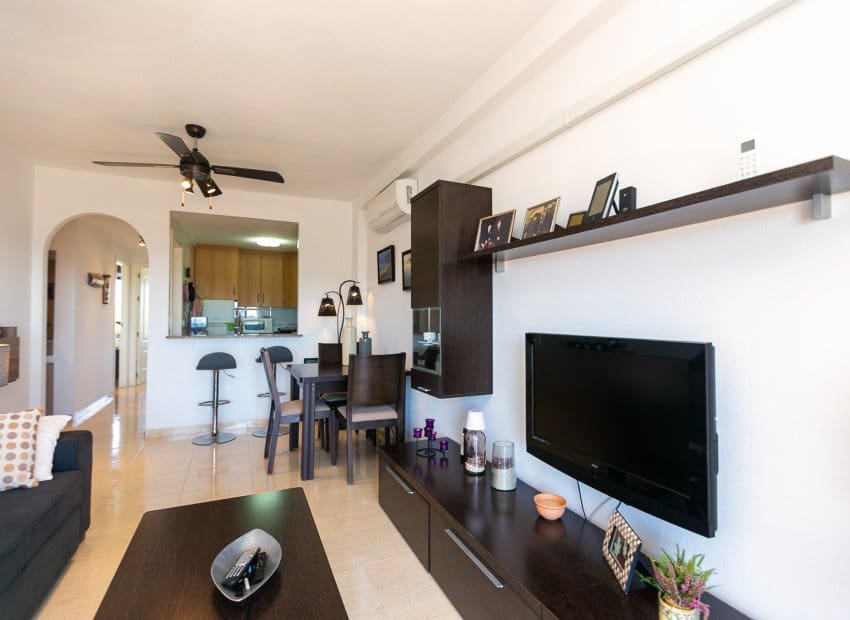 2 soveværelse Lejlighed til salg i Dehesa de Campoamor med swimmingpool garage - € 220.000 (Ref: 9855840)