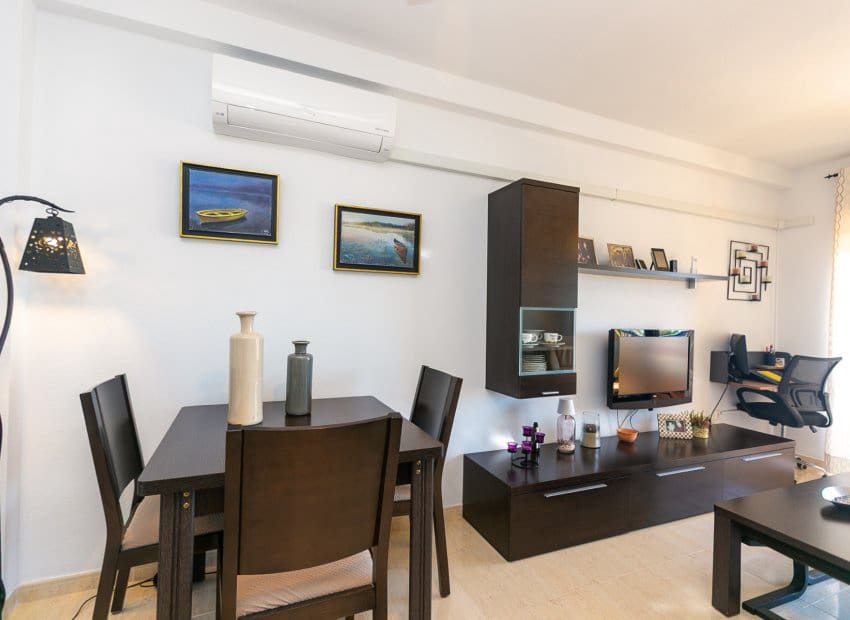 2 soveværelse Lejlighed til salg i Dehesa de Campoamor med swimmingpool garage - € 220.000 (Ref: 9855840)