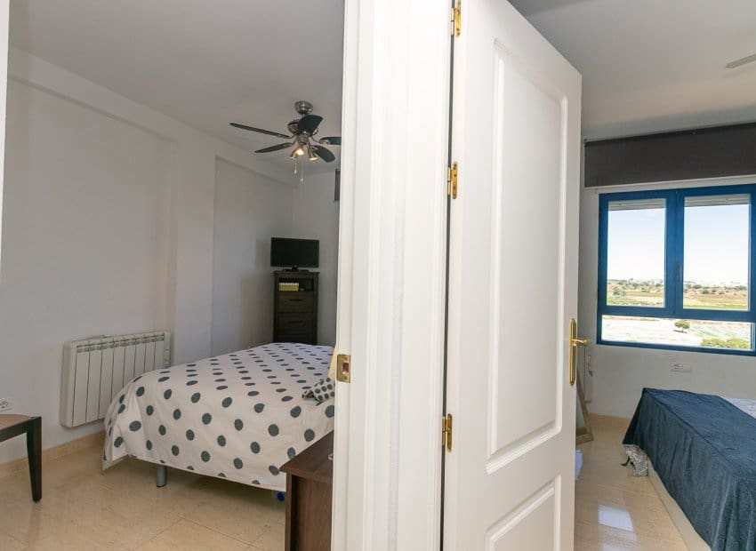 2 soveværelse Lejlighed til salg i Dehesa de Campoamor med swimmingpool garage - € 220.000 (Ref: 9855840)