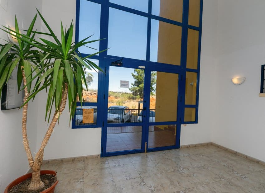 2 soveværelse Lejlighed til salg i Dehesa de Campoamor med swimmingpool garage - € 220.000 (Ref: 9855840)
