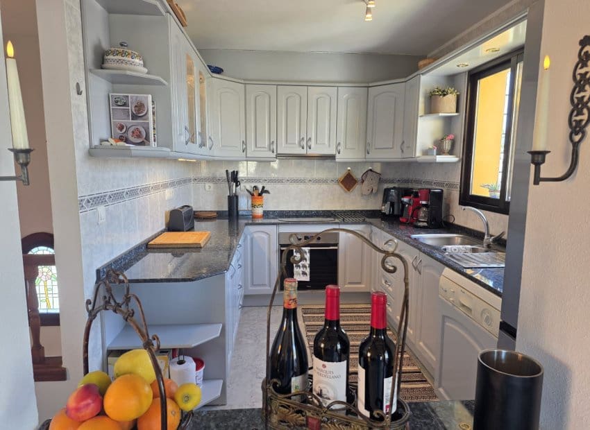 3 bedroom Villa for sale in Villamartin with pool garage - € 399,900 (Ref: 9865411)