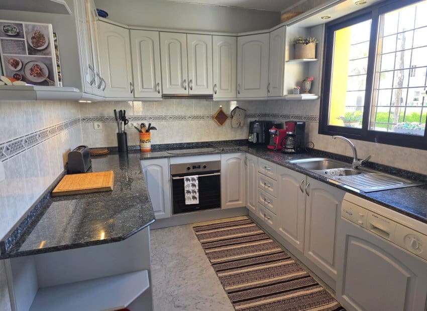 3 bedroom Villa for sale in Villamartin with pool garage - € 399,900 (Ref: 9865411)