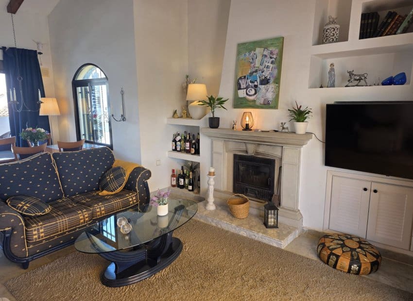 3 bedroom Villa for sale in Villamartin with pool garage - € 399,900 (Ref: 9865411)