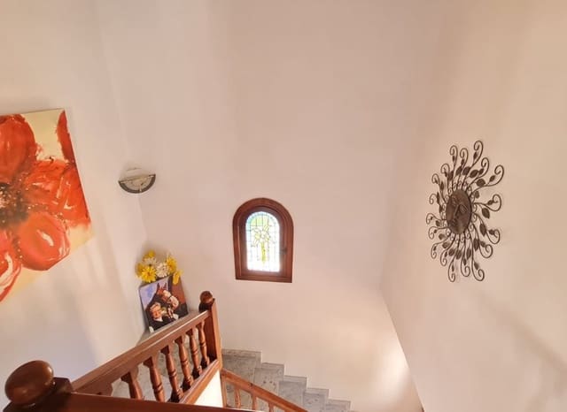 3 soverom Villa til salgs i Villamartin, Orihuela med svømmebasseng garasje - € 399 900 (Ref: 9865411)
