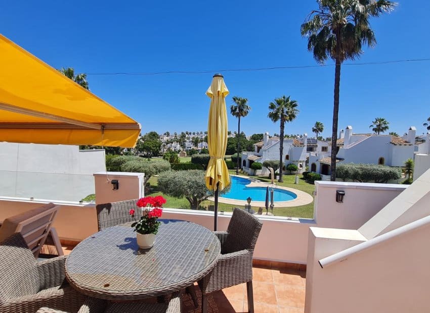 3 bedroom Villa for sale in Villamartin with pool garage - € 399,900 (Ref: 9865411)