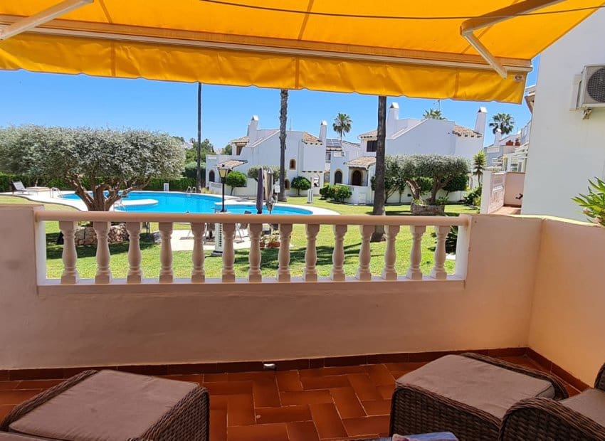 3 bedroom Villa for sale in Villamartin with pool garage - € 399,900 (Ref: 9865411)