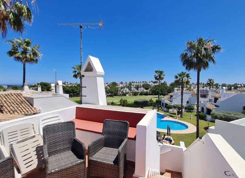 3 bedroom Villa for sale in Villamartin with pool garage - € 399,900 (Ref: 9865411)