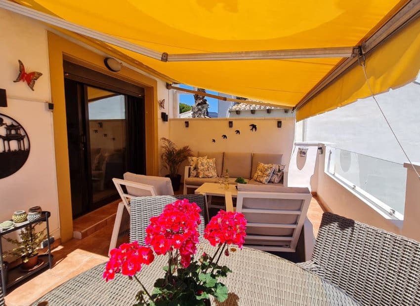 3 bedroom Villa for sale in Villamartin with pool garage - € 399,900 (Ref: 9865411)