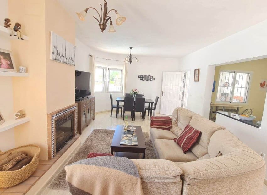 2 chambre Villa/Maison à vendre à La Florida avec piscine garage - 399 900 € (Ref: 9867229)