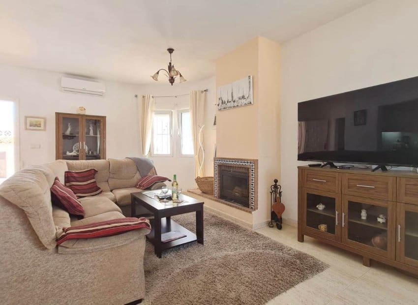 2 chambre Villa/Maison à vendre à La Florida avec piscine garage - 399 900 € (Ref: 9867229)