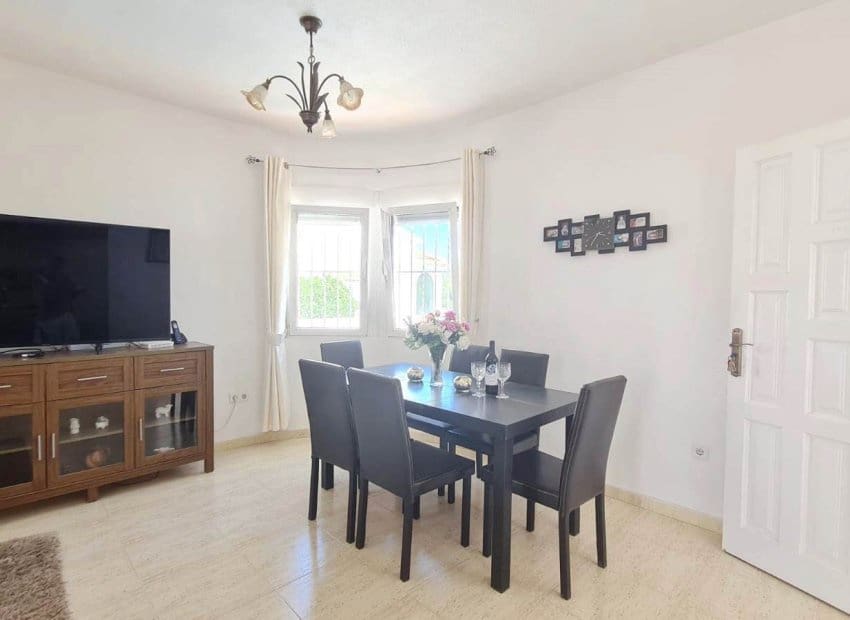 2 chambre Villa/Maison à vendre à La Florida avec piscine garage - 399 900 € (Ref: 9867229)