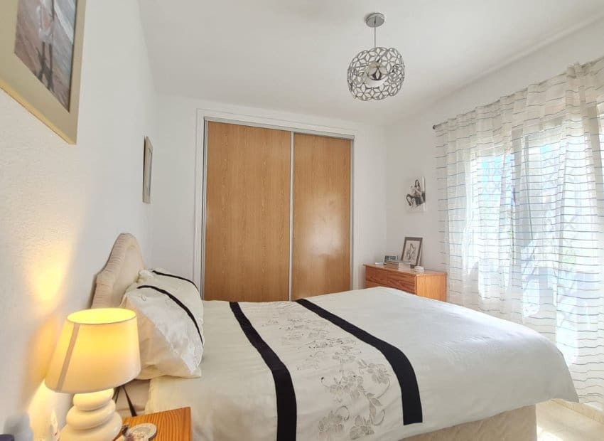 2 chambre Villa/Maison à vendre à La Florida avec piscine garage - 399 900 € (Ref: 9867229)