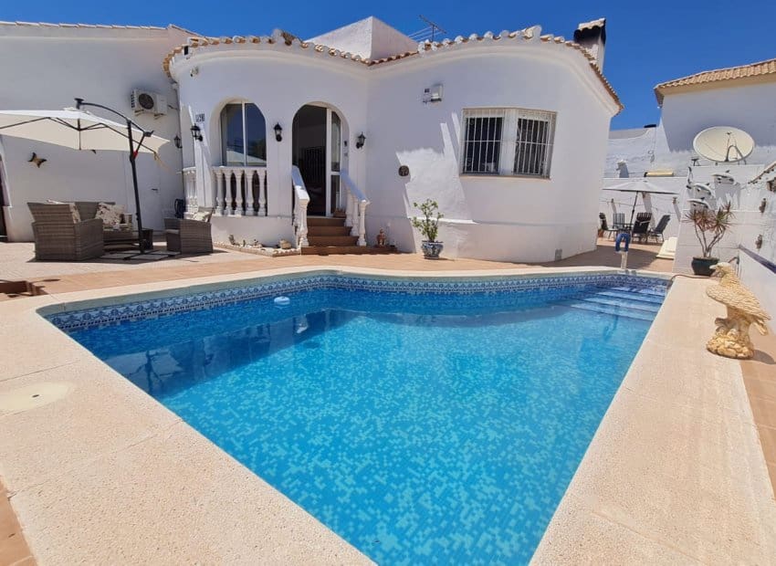 2 chambre Villa/Maison à vendre à La Florida avec piscine garage - 399 900 € (Ref: 9867229)