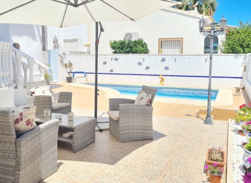 2 chambre Villa/Maison à vendre à La Florida avec piscine garage - 399 900 € (Ref: 9867229)