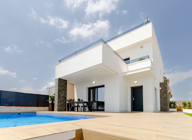 Chalet de 3 habitaciones en Vistabella, Orihuela en venta con piscina garaje - 395.000 € (Ref: 9870337)