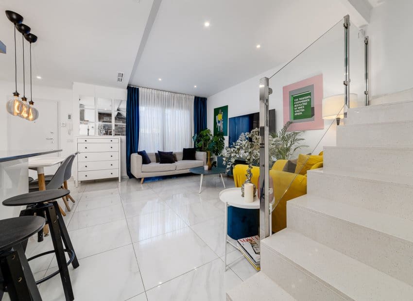 3 sypialnia Willa na sprzedaż w Villamartin z basenem garażem - 325 000 € (Ref: 9885084)