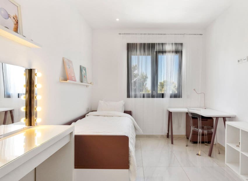3 sypialnia Willa na sprzedaż w Villamartin z basenem garażem - 325 000 € (Ref: 9885084)
