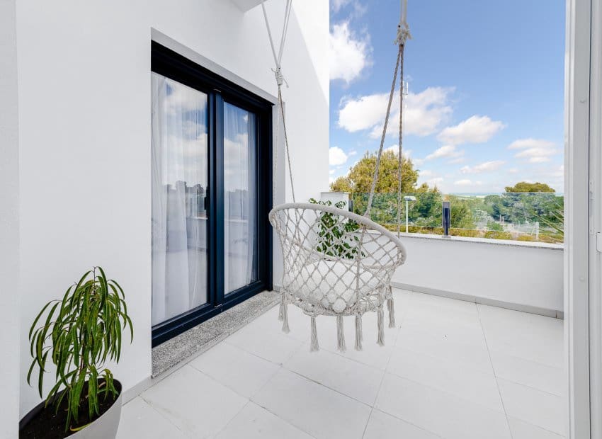 3 sypialnia Willa na sprzedaż w Villamartin z basenem garażem - 325 000 € (Ref: 9885084)