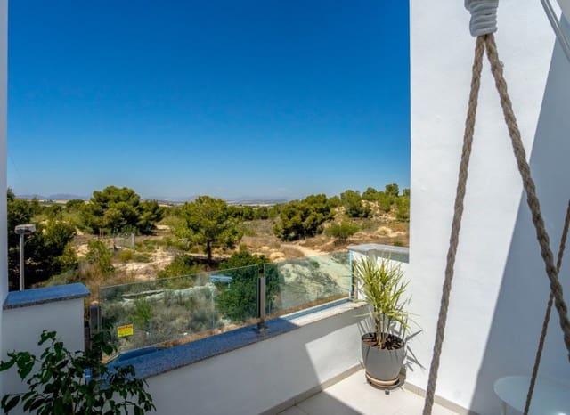 3 sypialnia Willa na sprzedaż w Villamartin, Orihuela z basenem garażem - 325 000 € (Ref: 9885084)