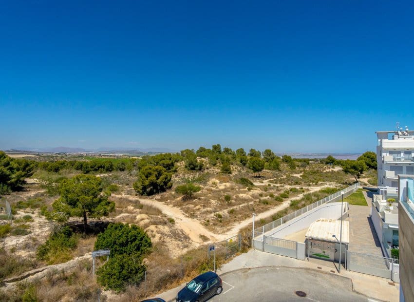 3 sypialnia Willa na sprzedaż w Villamartin z basenem garażem - 325 000 € (Ref: 9885084)