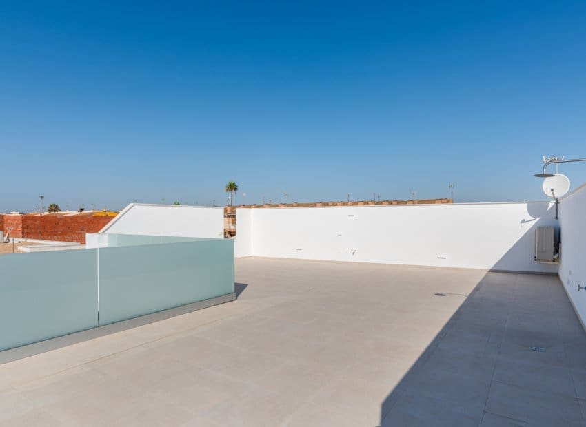 3 slaapkamer Villa te koop in Los Alcazares met zwembad - € 519.900 (Ref: 9899868)
