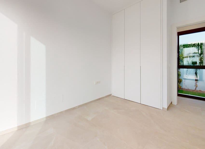 3 slaapkamer Villa te koop in Los Alcazares met zwembad - € 519.900 (Ref: 9899868)