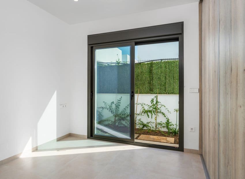 3 slaapkamer Villa te koop in Los Alcazares met zwembad - € 519.900 (Ref: 9899868)