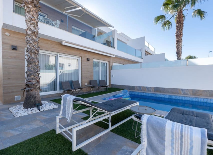 3 chambre Villa/Maison à vendre à San Pedro del Pinatar avec piscine garage - 425 000 € (Ref: 9899869)
