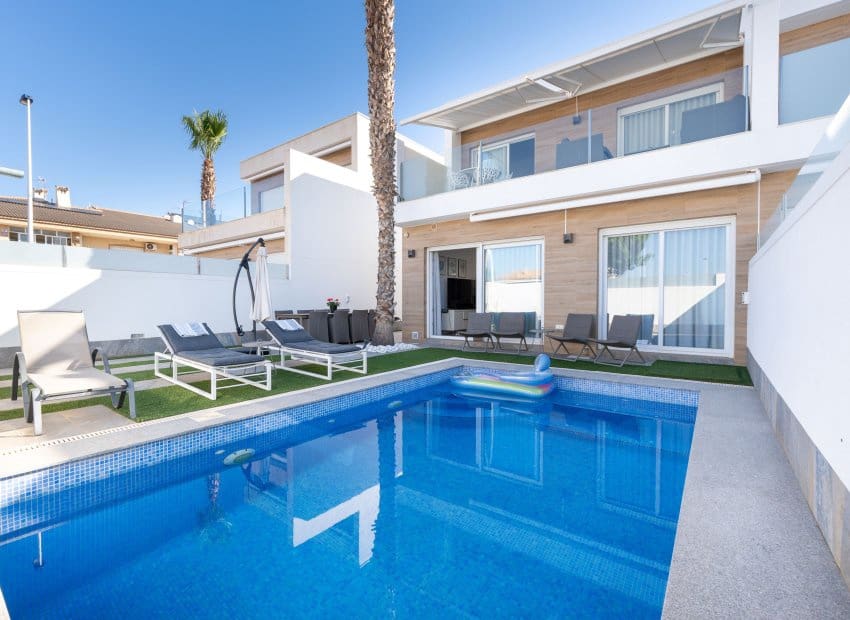 3 chambre Villa/Maison à vendre à San Pedro del Pinatar avec piscine garage - 425 000 € (Ref: 9899869)