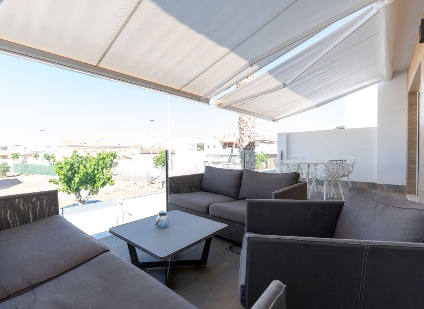 3 chambre Villa/Maison à vendre à San Pedro del Pinatar avec piscine garage - 425 000 € (Ref: 9899869)