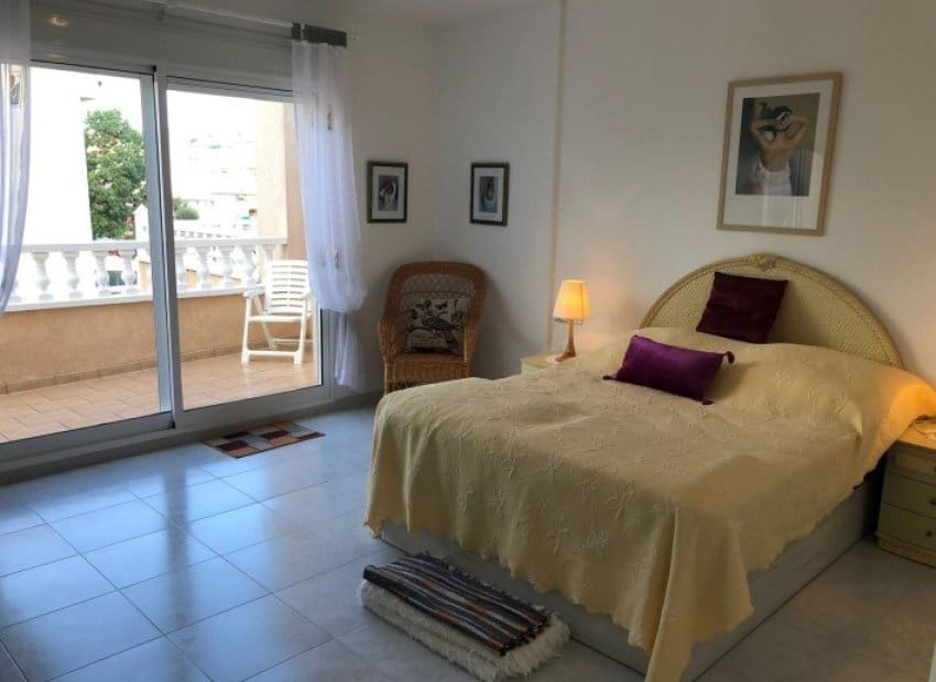 2 quarto Casa em Banda para venda em Playa Flamenca com piscina - 319 900 € (Ref: 9927674)