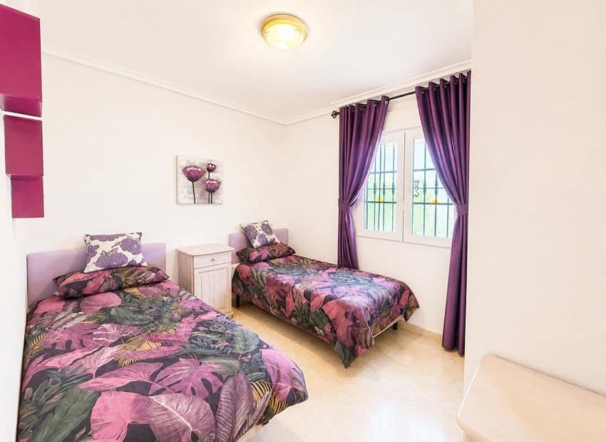 2 makuuhuone Kattohuoneisto myytävänä paikassa Los Dolses mukana uima-altaan - 239 995 € (Ref: 9927675)
